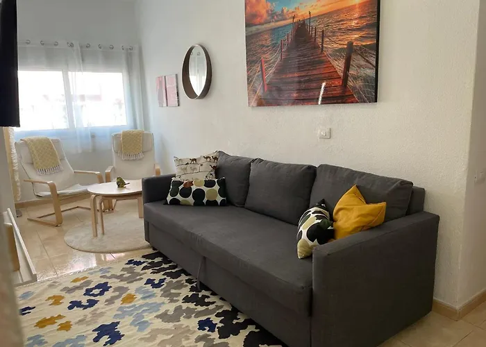 Sunny Apartment In The Heart Of Santa Cruz