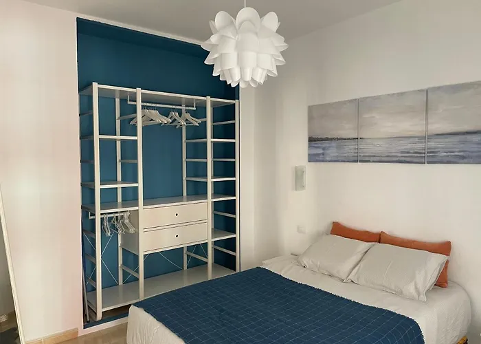 Sunny Apartment In The Heart Of Santa Cruz